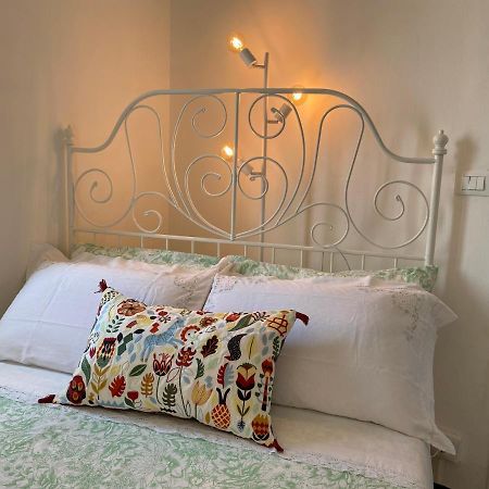 “Da Senso” Relax Nel Verde Vista Mare Finale Ligure Luaran gambar
