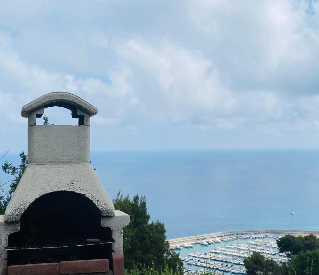 “Da Senso” Relax Nel Verde Vista Mare Finale Ligure Luaran gambar