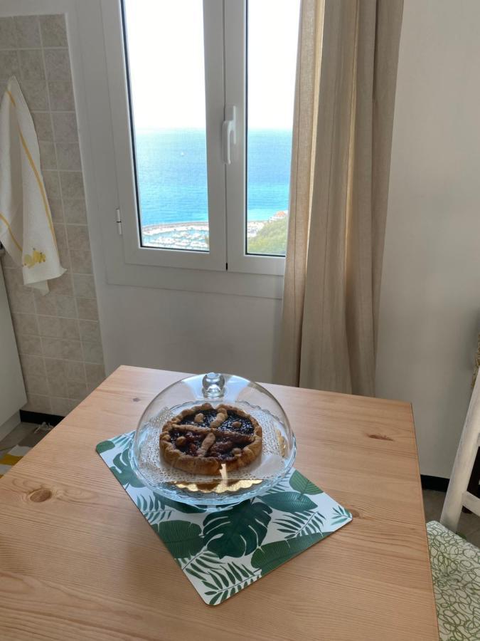 “Da Senso” Relax Nel Verde Vista Mare Finale Ligure Luaran gambar